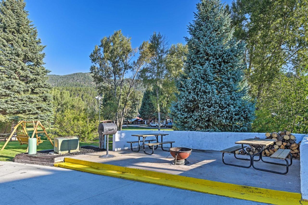Red River Townhome With Balcony And Mtn Views! מראה חיצוני תמונה